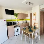 - T2 Avec Balcon Et Parking - Fr-1-309-542 *