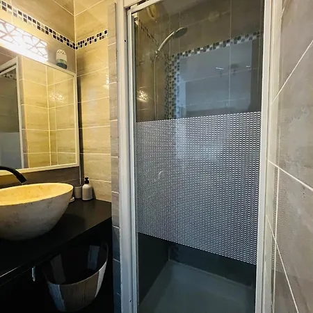 아파트 - T2 Avec Balcon Et Parking - Fr-1-309-542