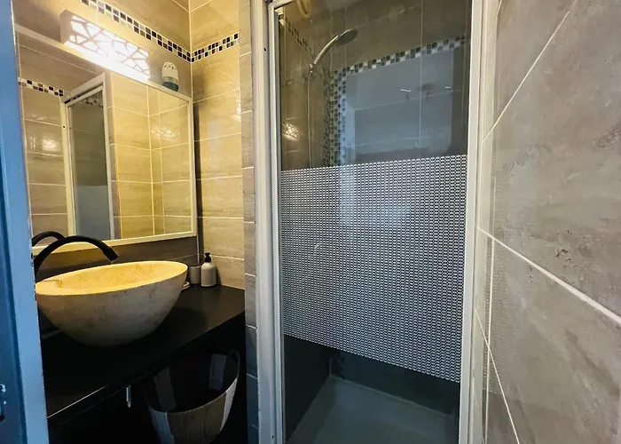 Apartmán - T2 Avec Balcon Et Parking - Fr-1-309-542